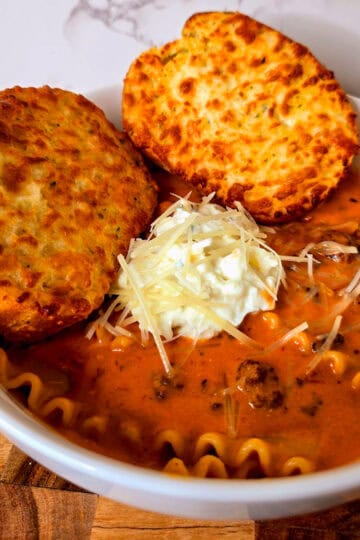 Lasagna Soup with Garlic Bread